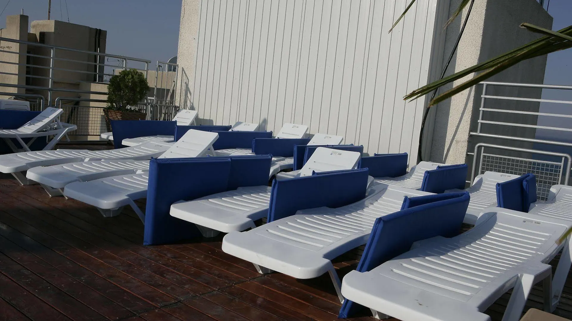 Mackenzie Beach Hotel Larnaca